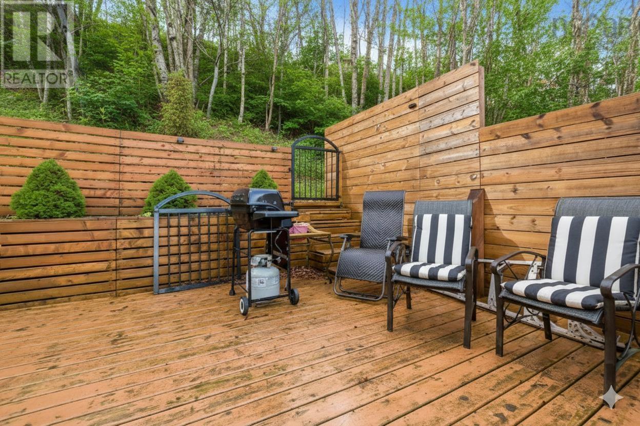 Property 4 of 7 of 8 & 10 Sailboat Lane