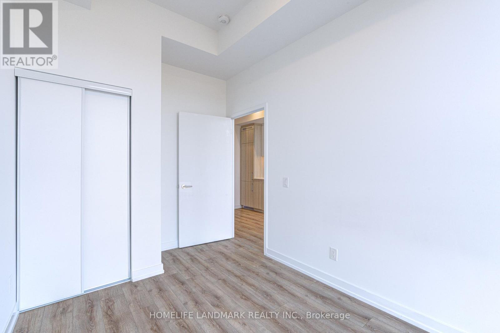310 - 500 DUPONT STREET — photo 14