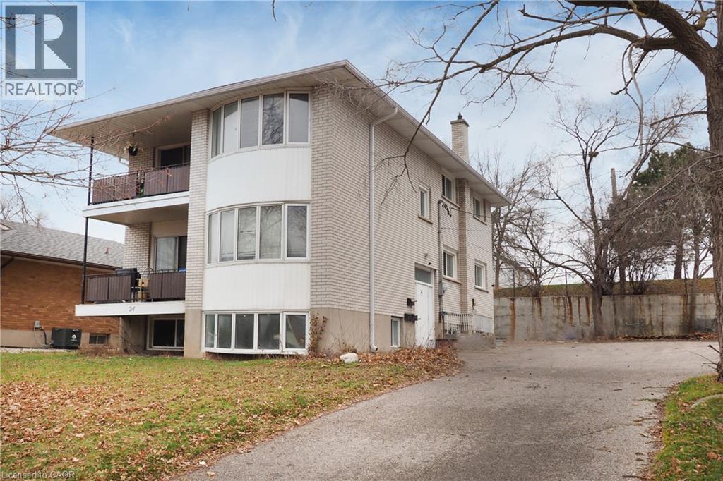 24 AUSTIN Drive