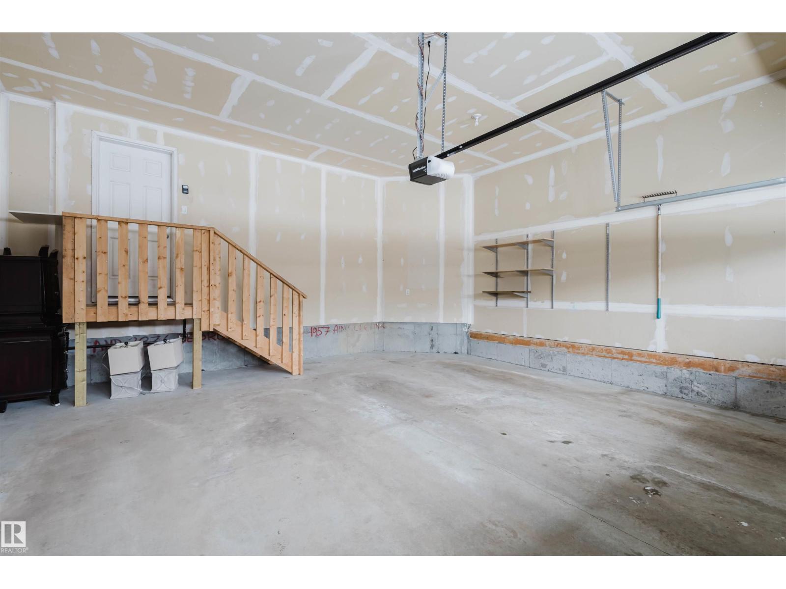 1957 AINSLIE LI SW, Edmonton