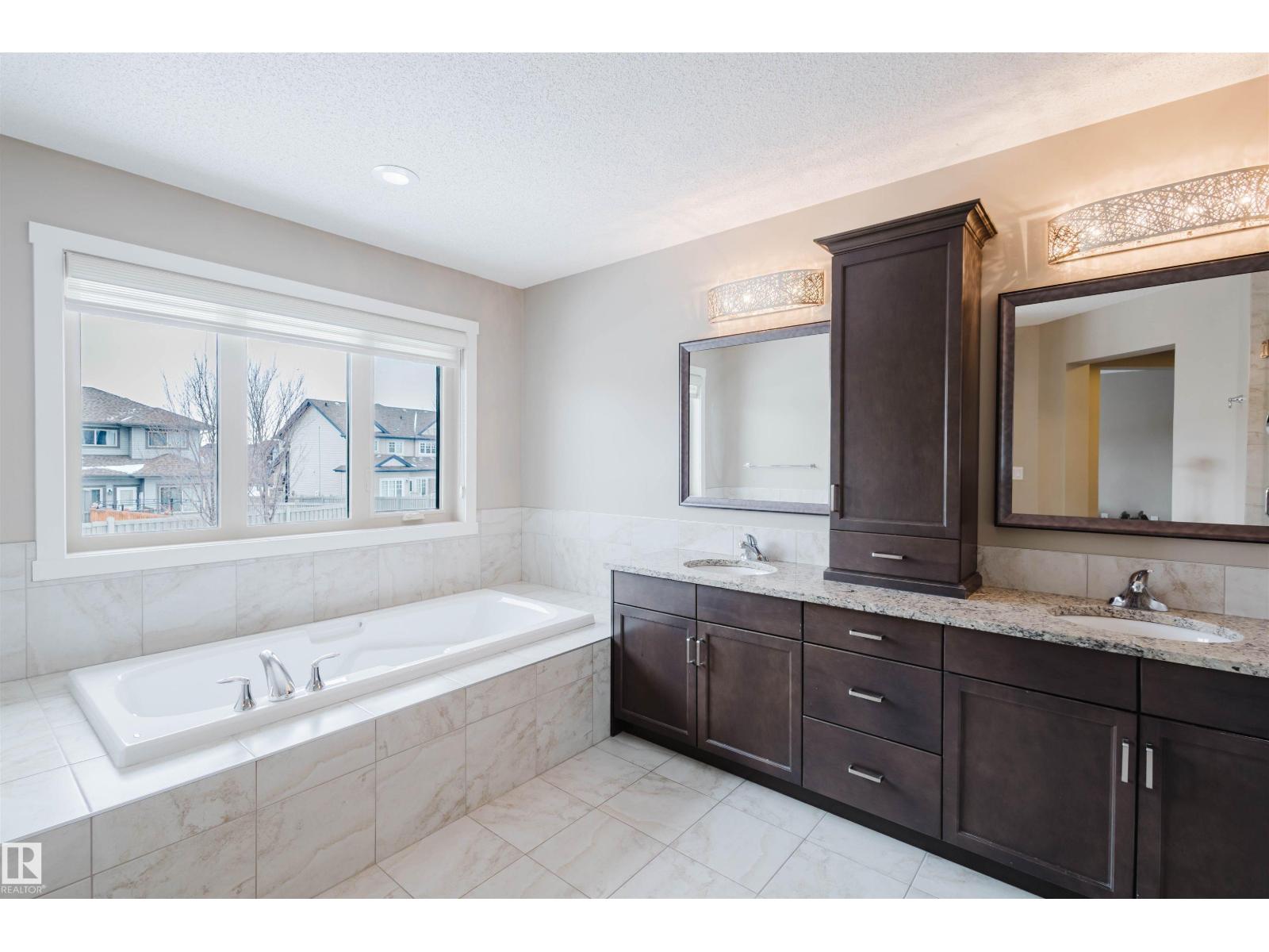 1957 AINSLIE LI SW, Edmonton