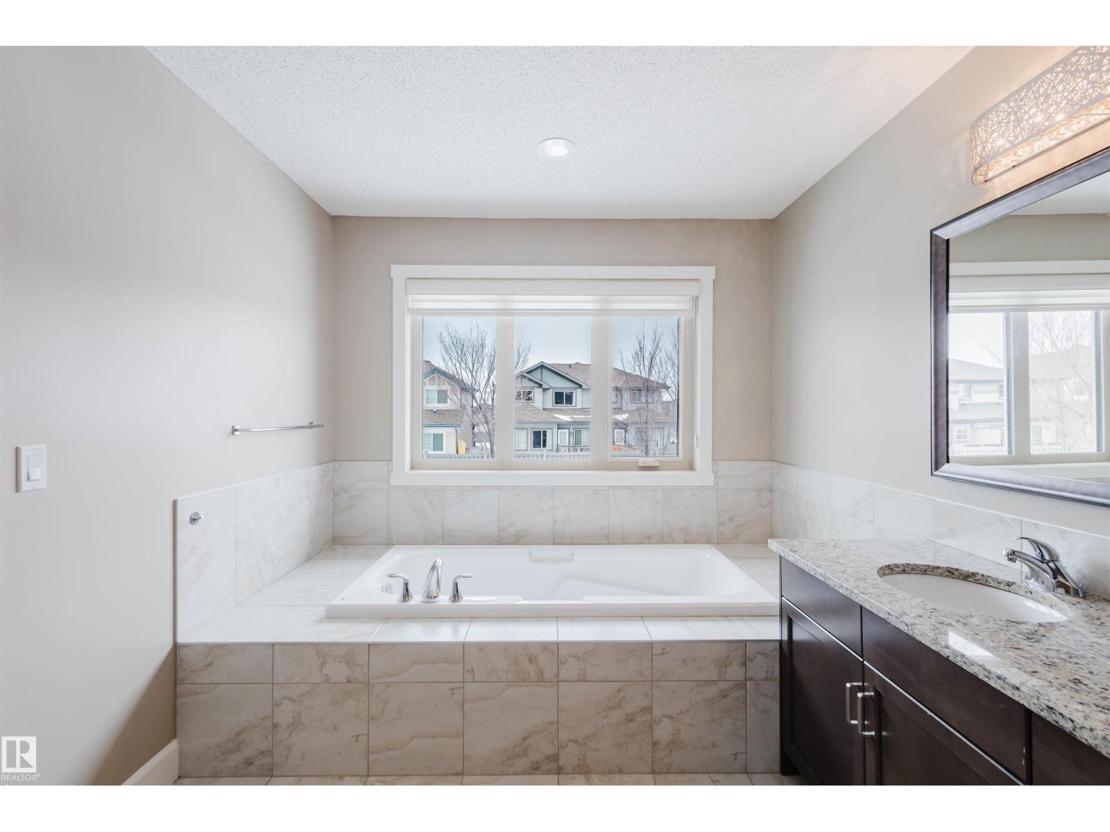 1957 AINSLIE LI SW, Edmonton