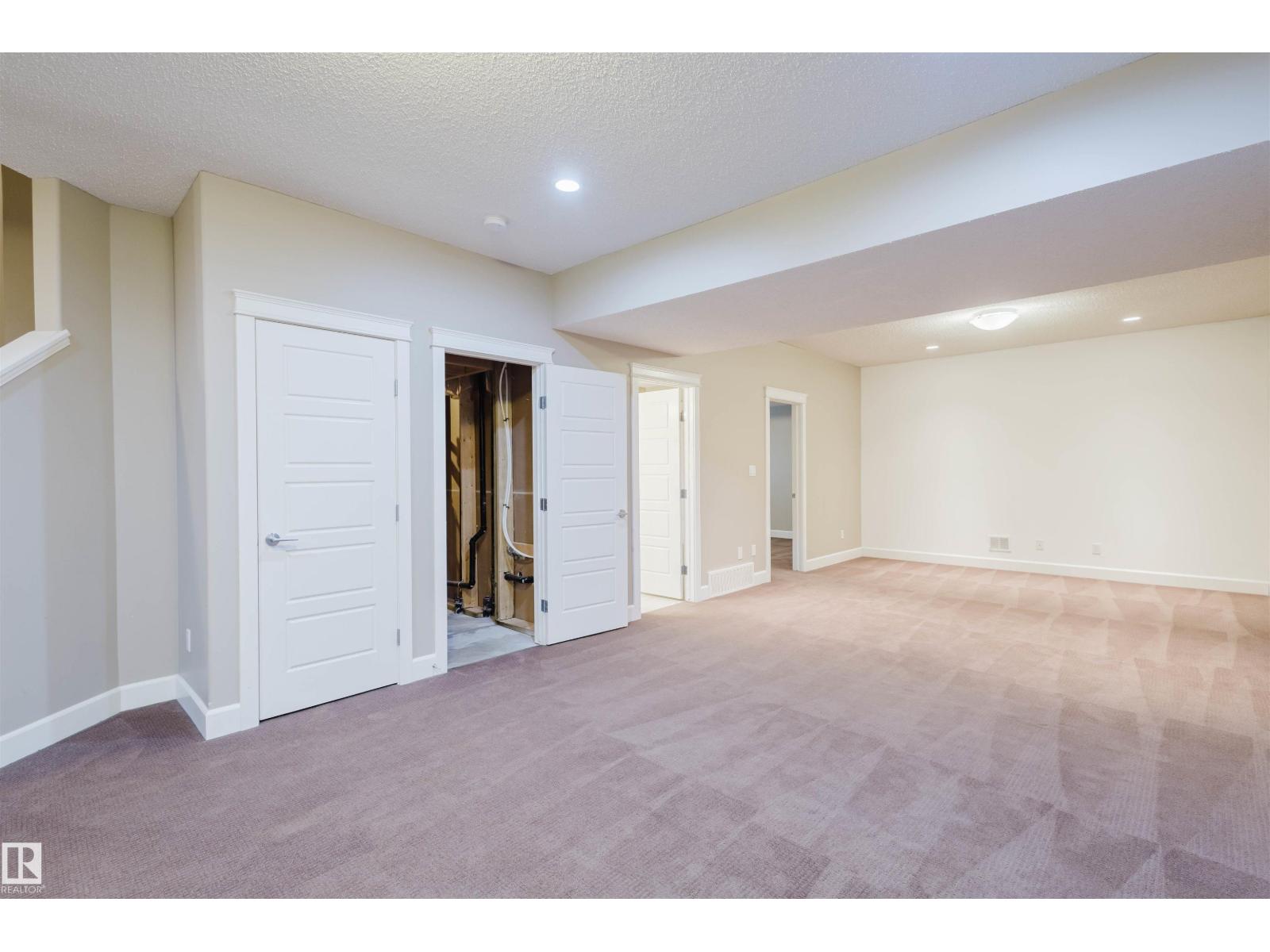 1957 AINSLIE LI SW, Edmonton