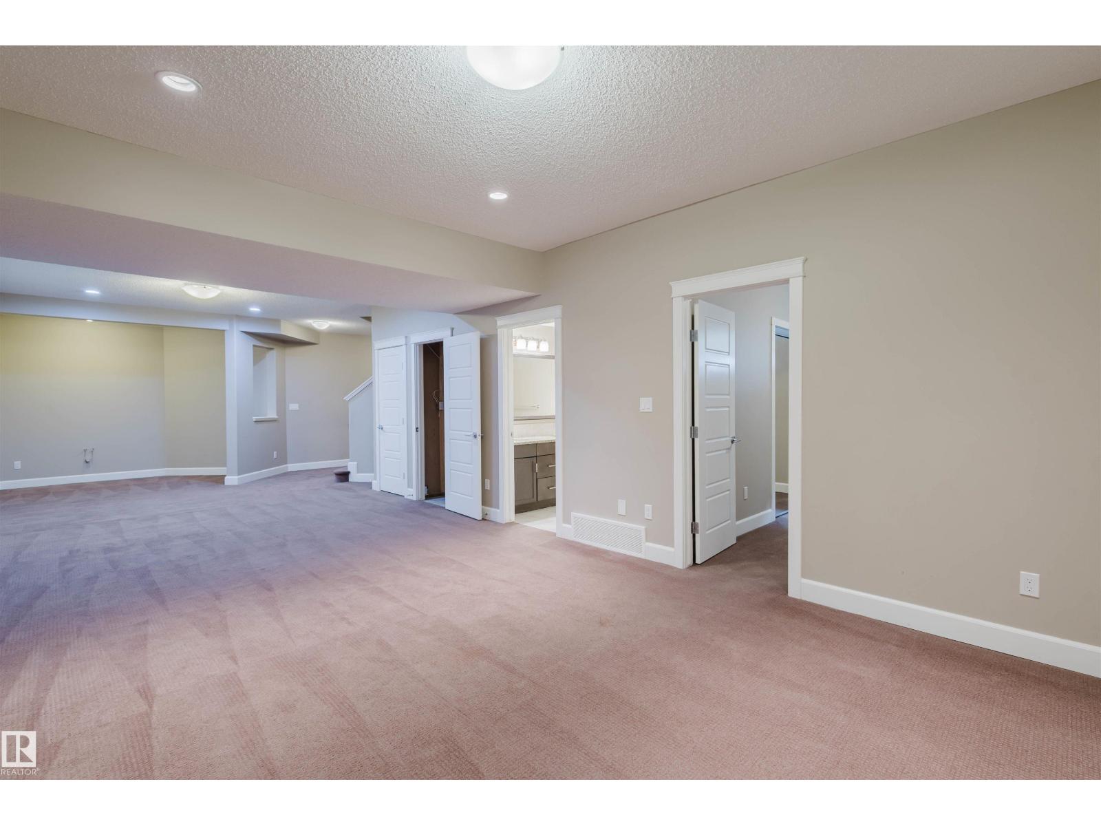 1957 AINSLIE LI SW, Edmonton