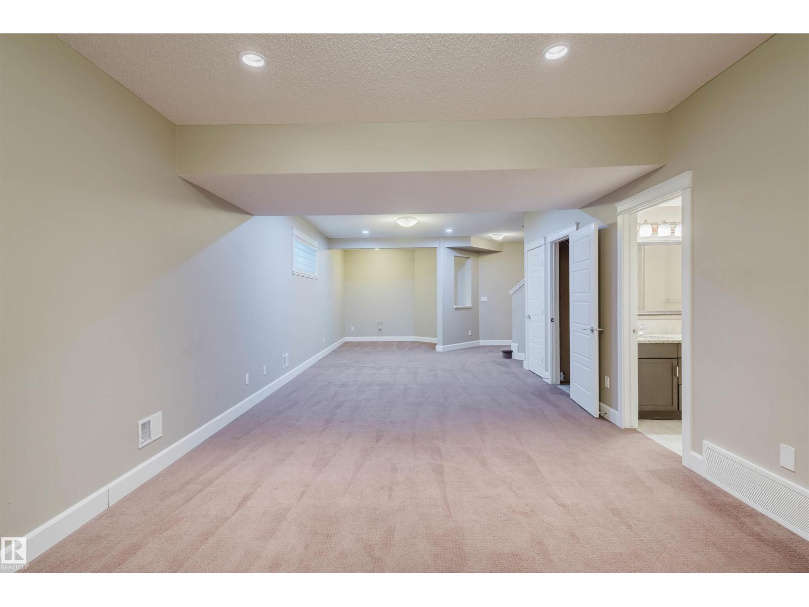 1957 AINSLIE LI SW, Edmonton