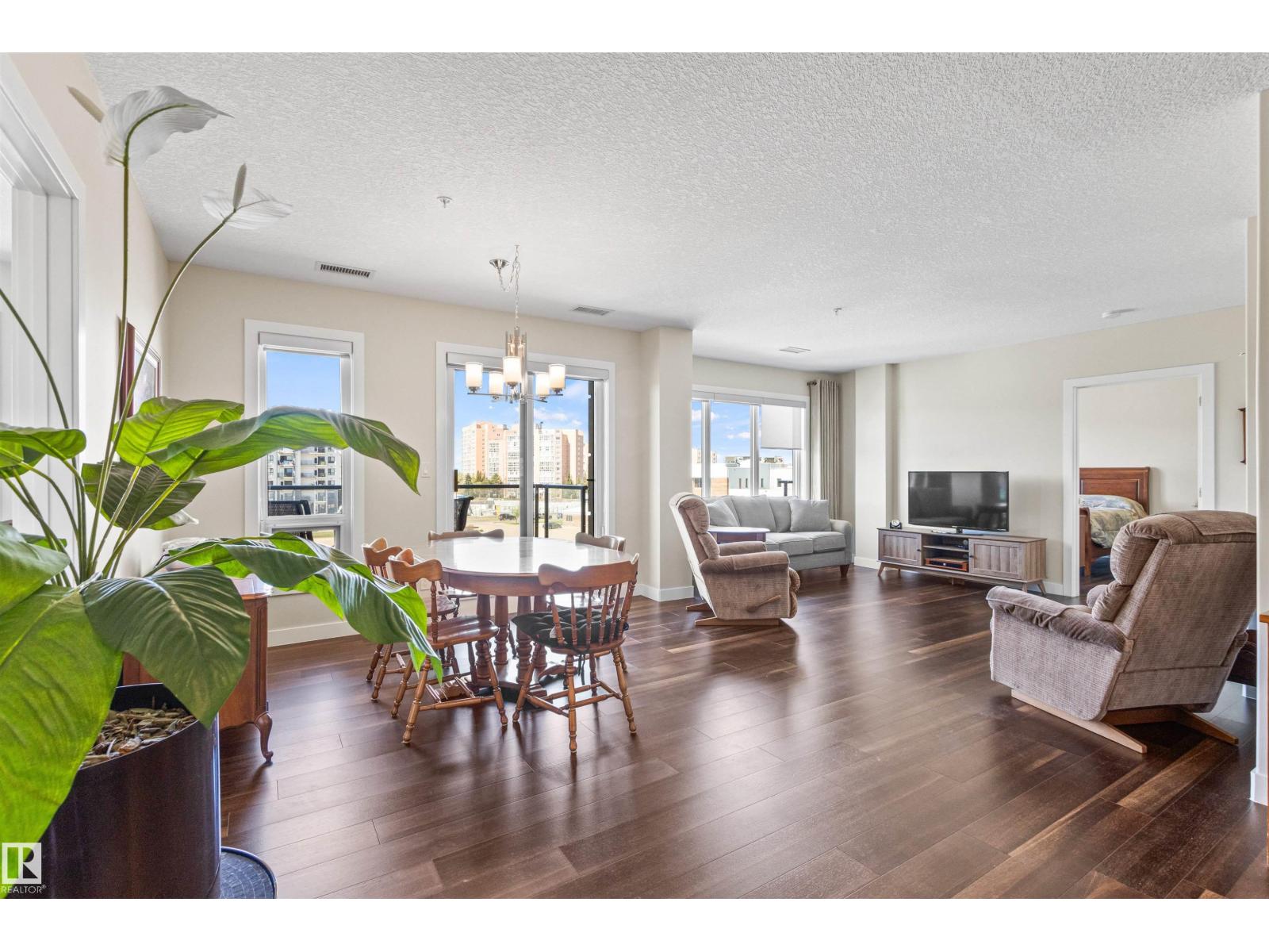 #404 2755 109 ST NW - 15