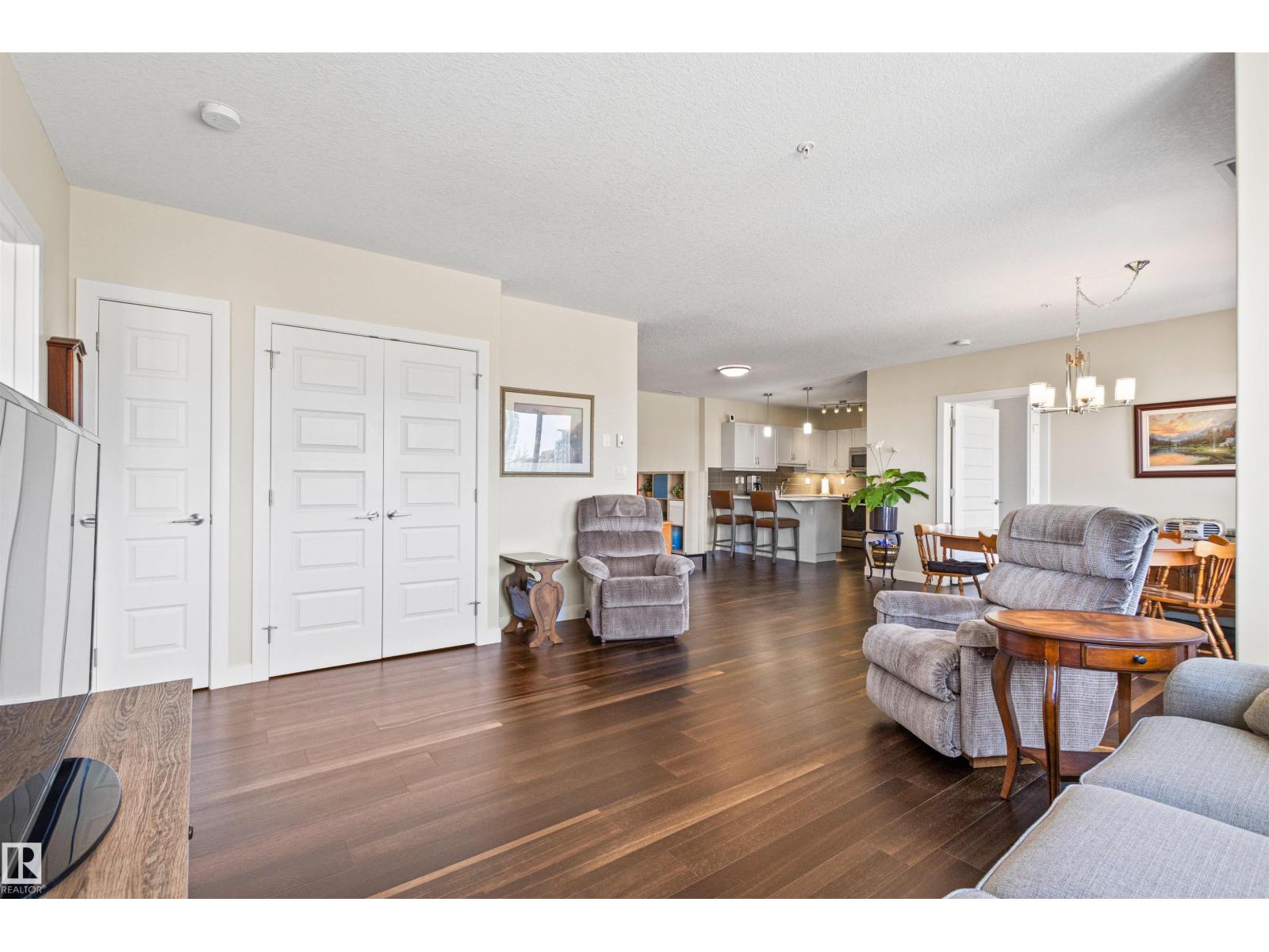 #404 2755 109 ST NW - 24