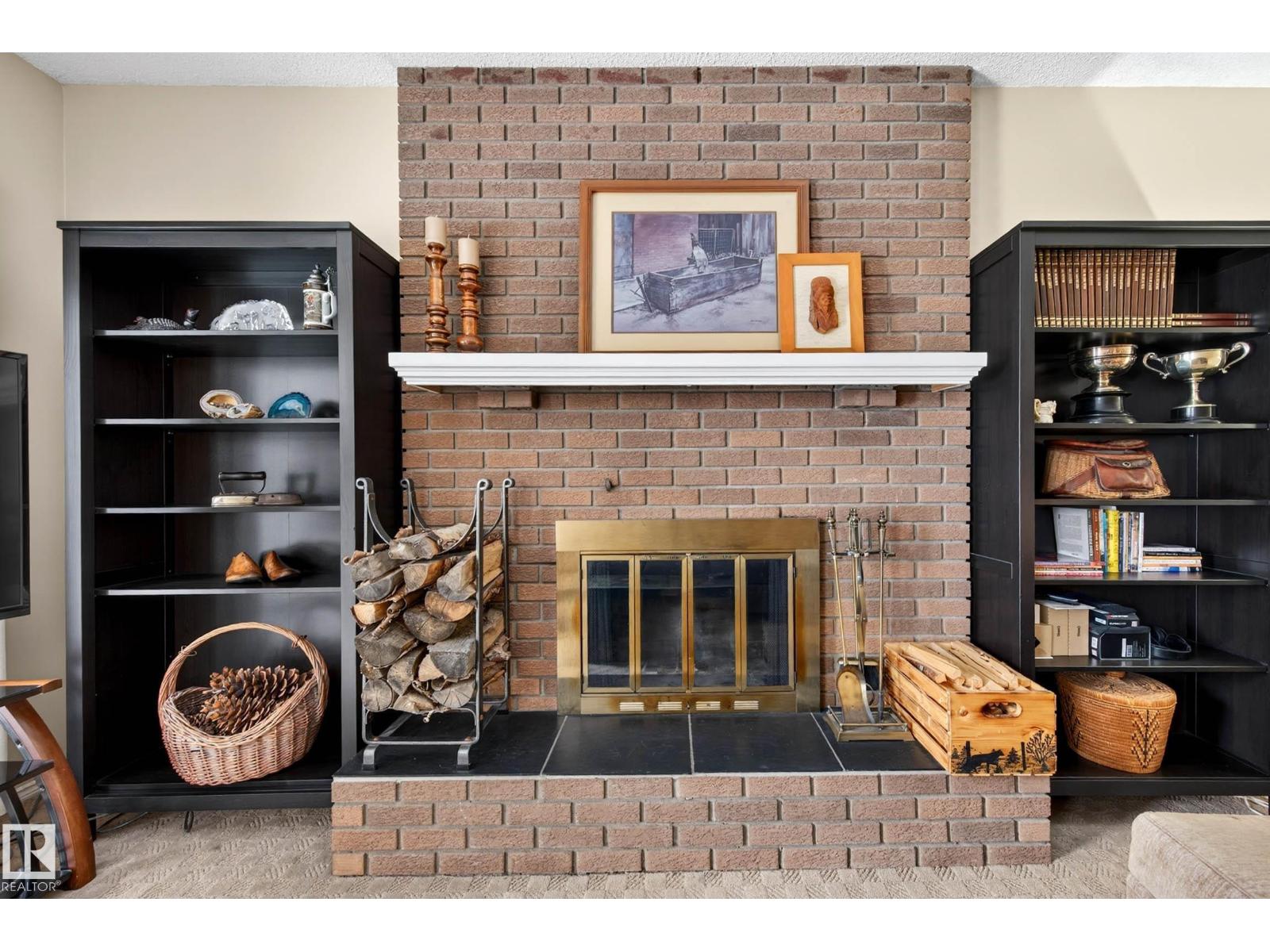 84 WOODLANDS RD, St. Albert