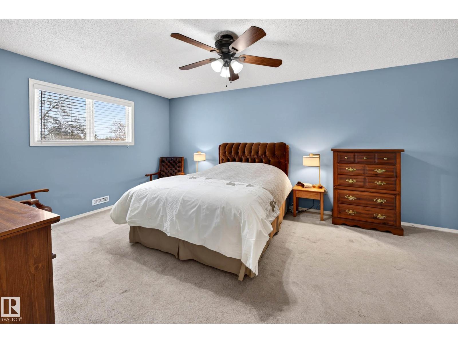 84 WOODLANDS RD, St. Albert