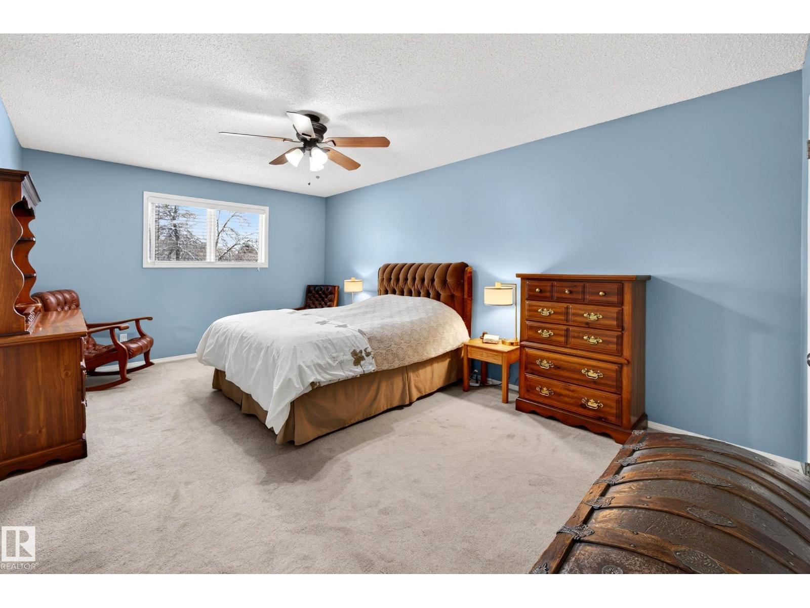 84 WOODLANDS RD, St. Albert