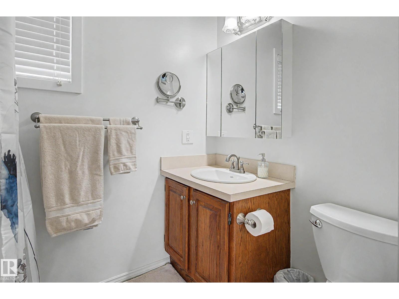 84 WOODLANDS RD, St. Albert