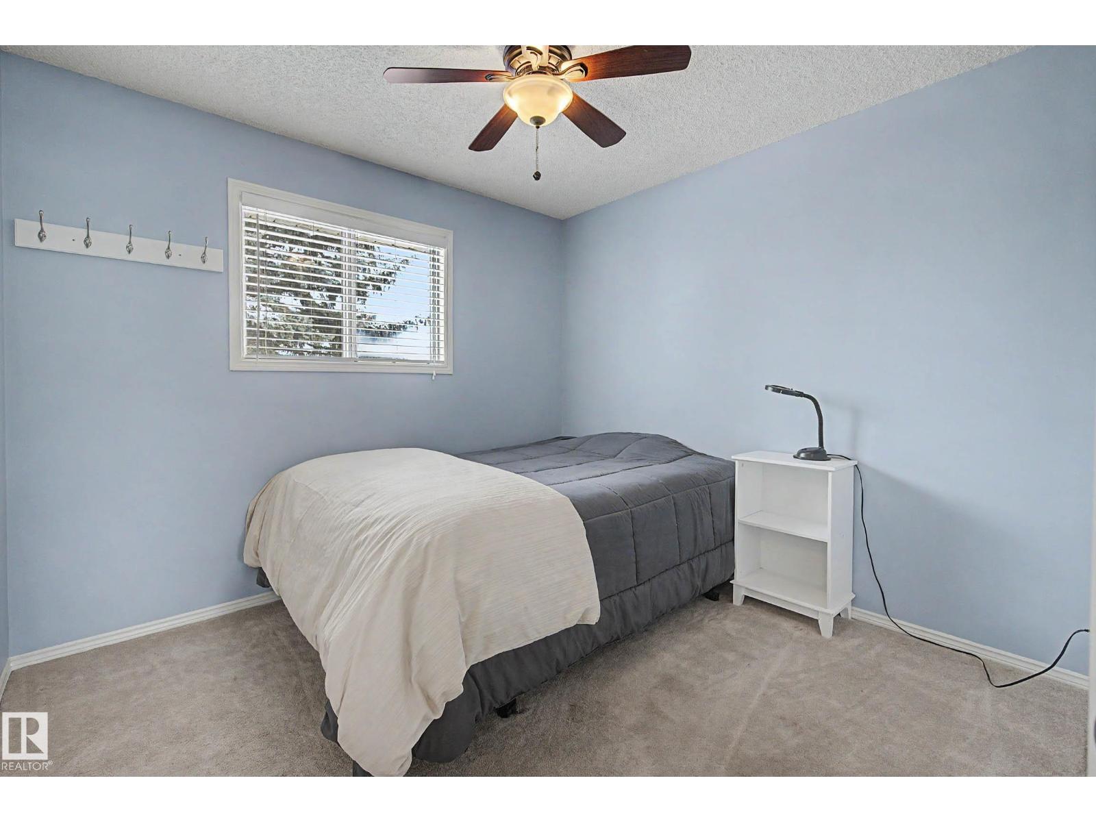 84 WOODLANDS RD, St. Albert