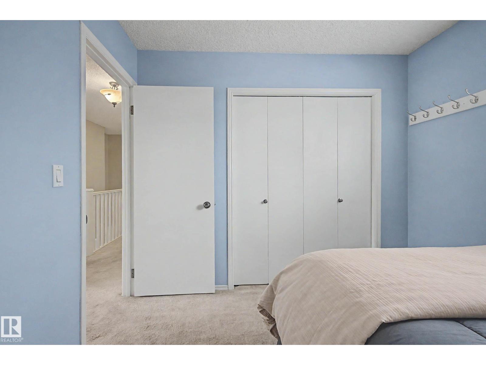 84 WOODLANDS RD, St. Albert