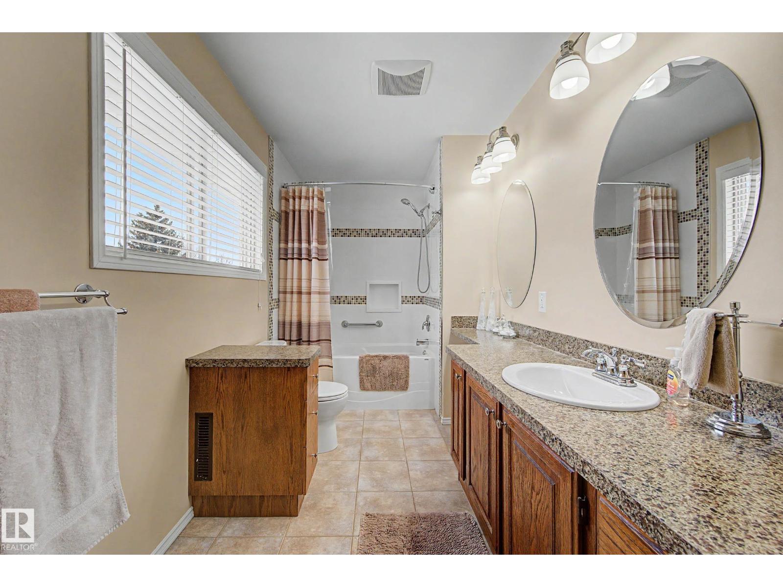 84 WOODLANDS RD, St. Albert