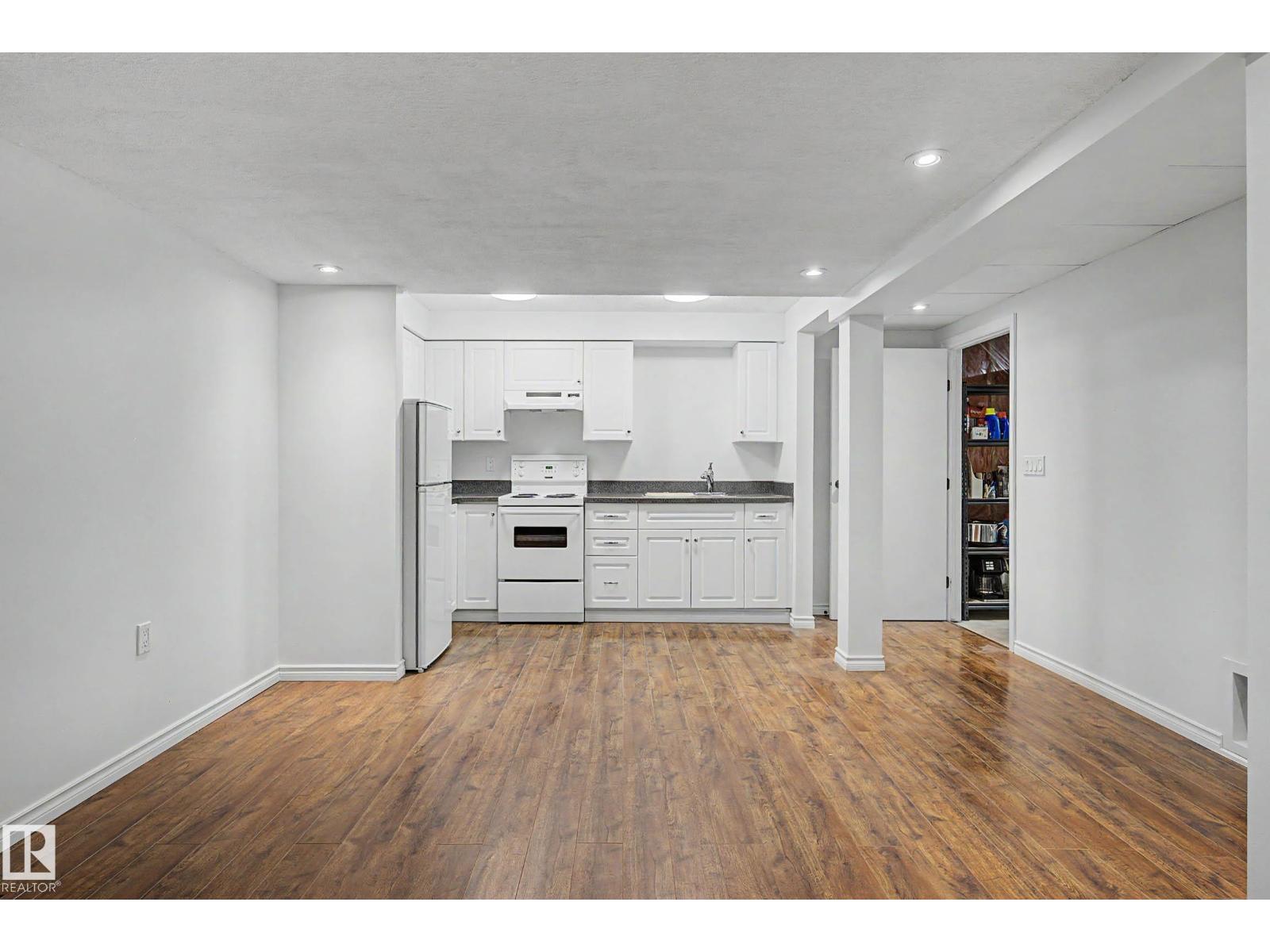 84 WOODLANDS RD, St. Albert