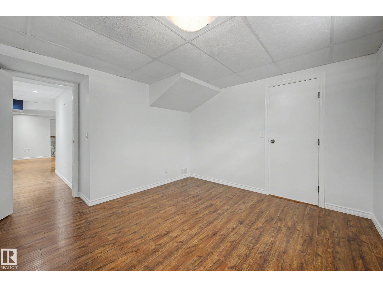 84 WOODLANDS RD, St. Albert