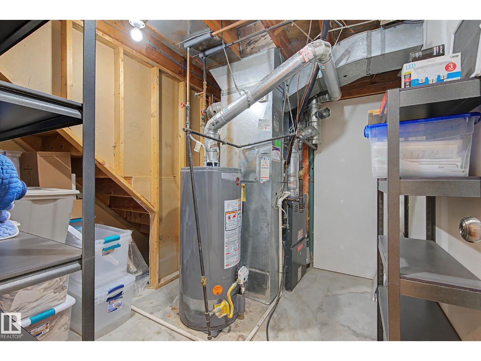 84 WOODLANDS RD, St. Albert