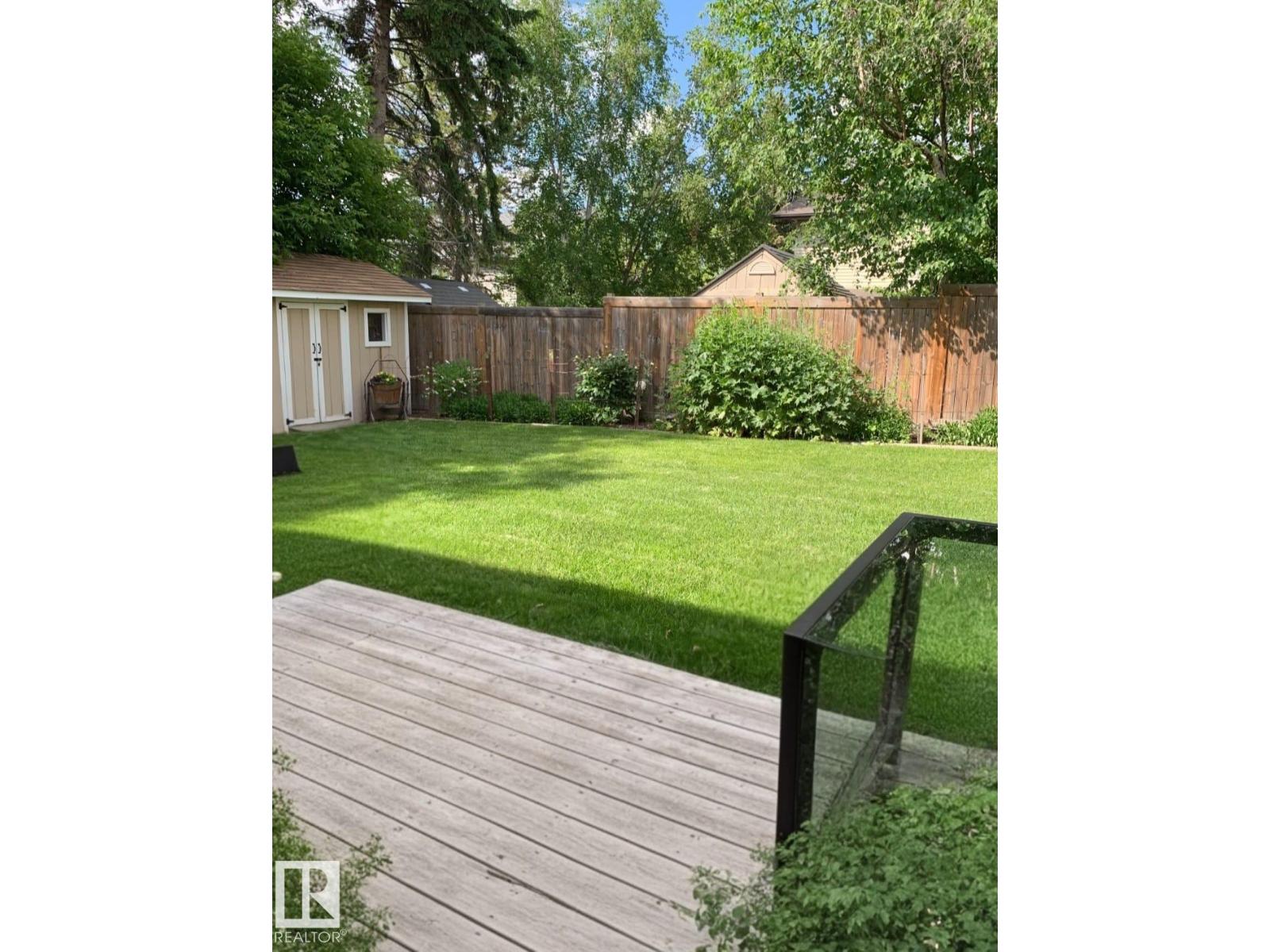 84 WOODLANDS RD, St. Albert