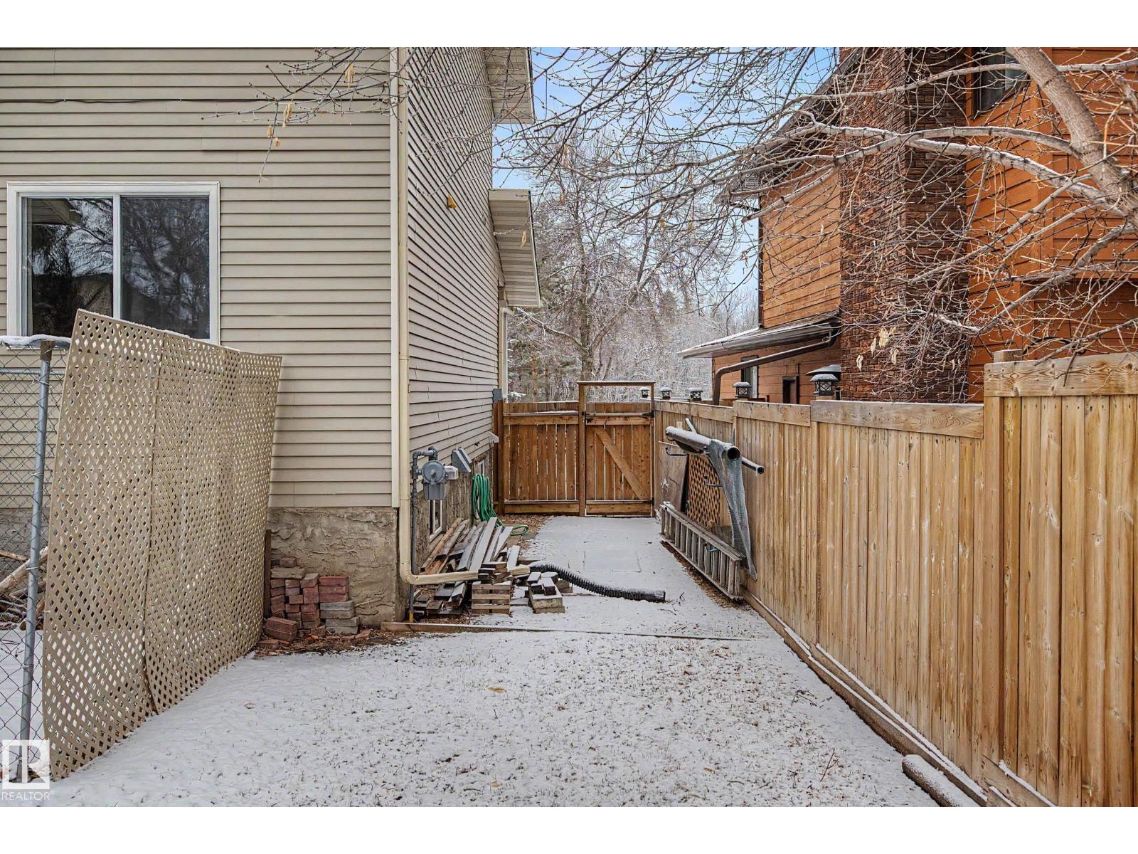 84 WOODLANDS RD, St. Albert