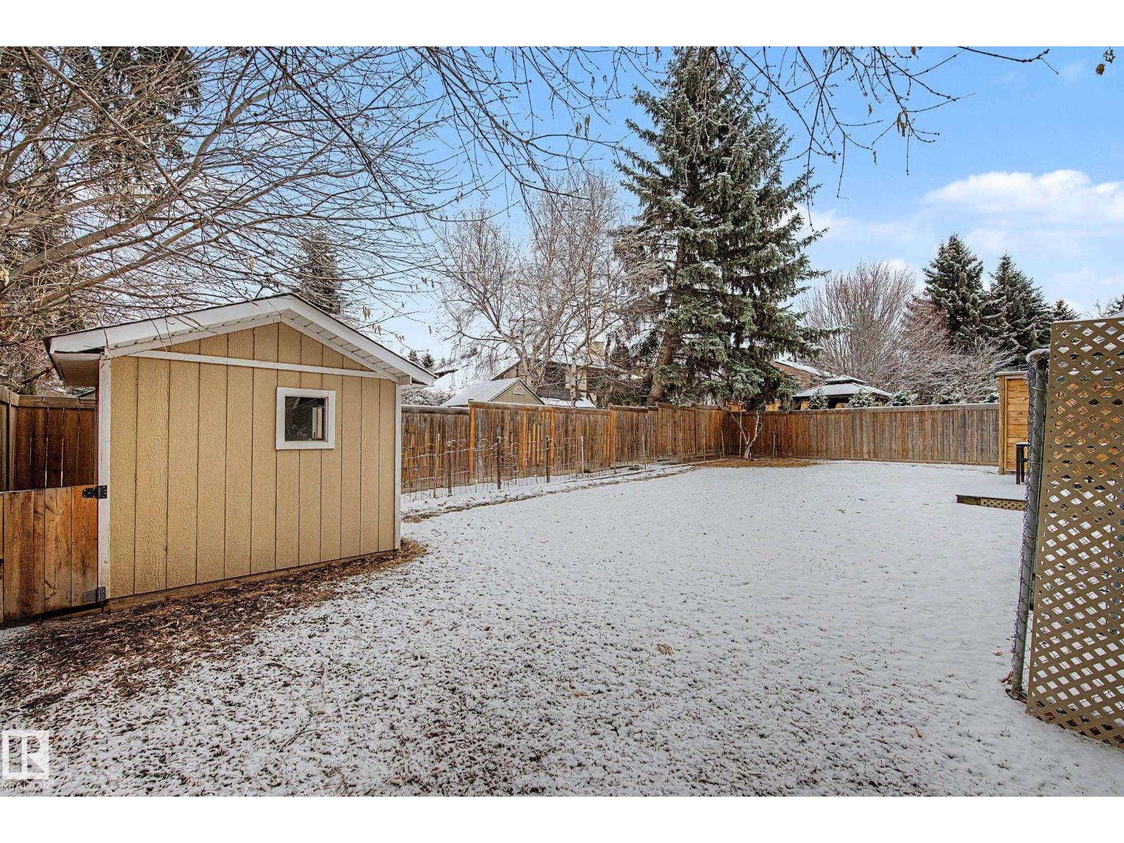 84 WOODLANDS RD, St. Albert