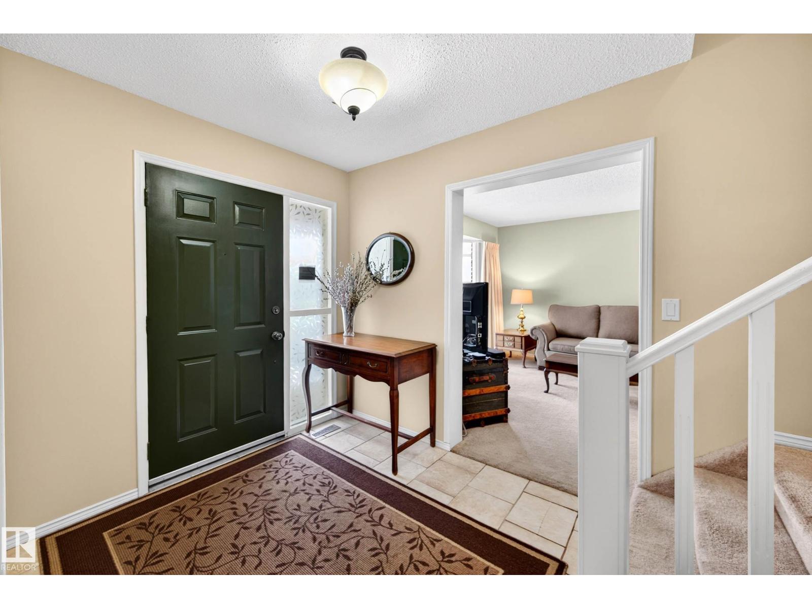 84 WOODLANDS RD, St. Albert