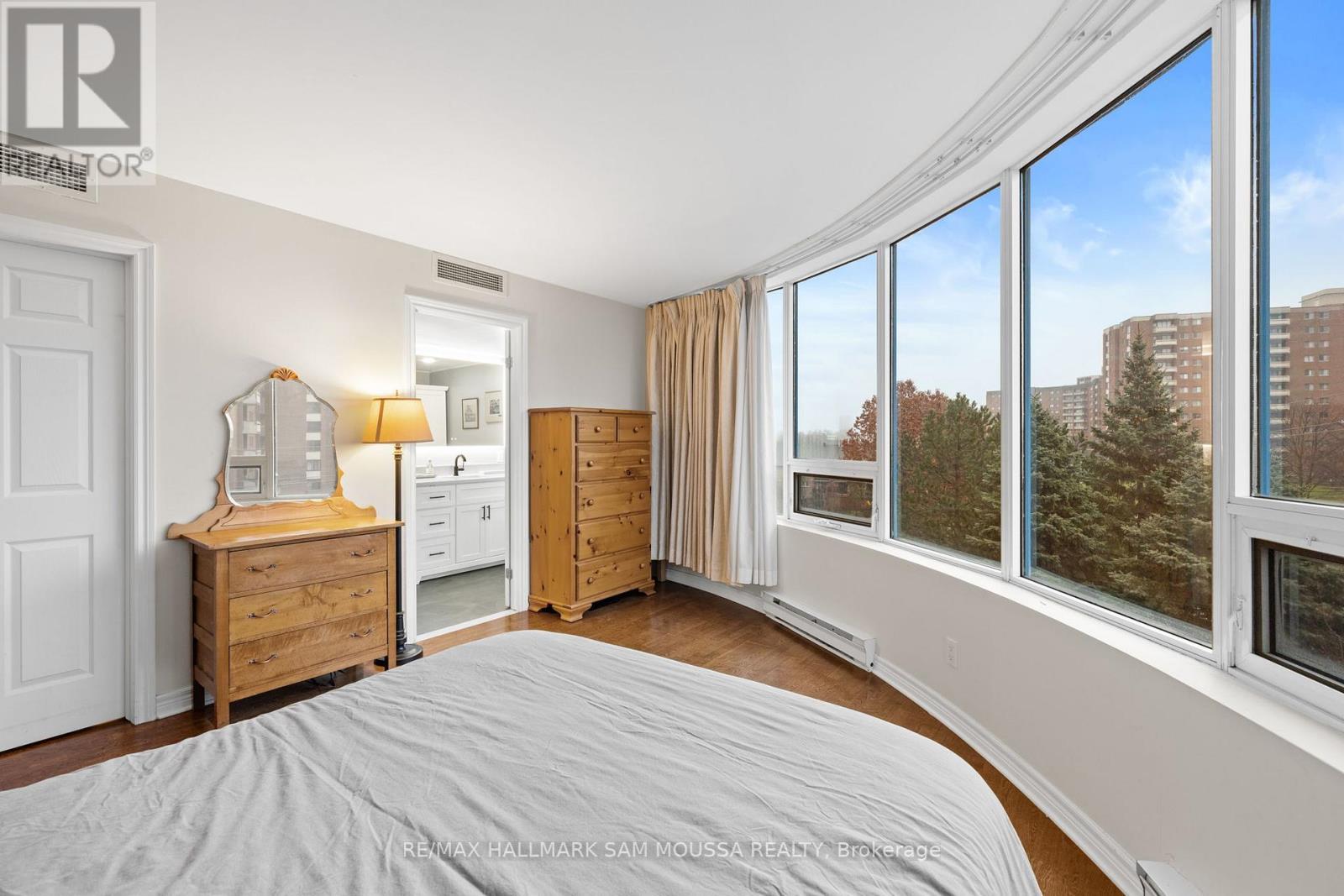 #504 3105 CARLING AVENUE - 28