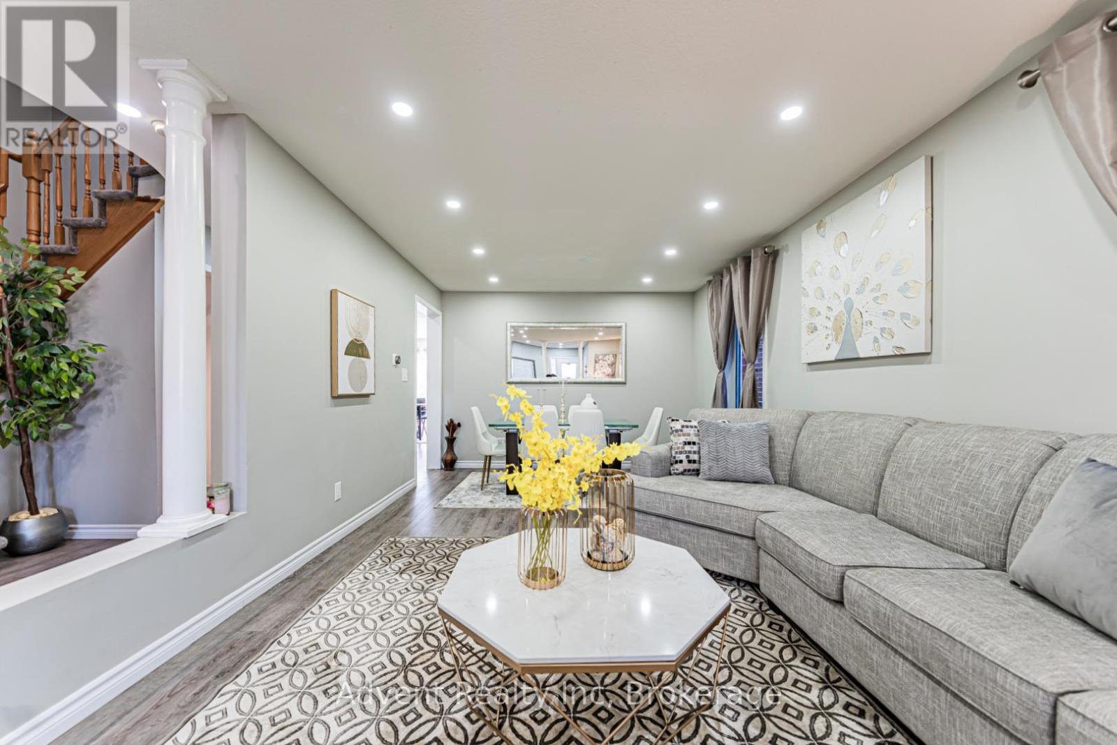 16 HIBBARD DRIVE - Image 3
