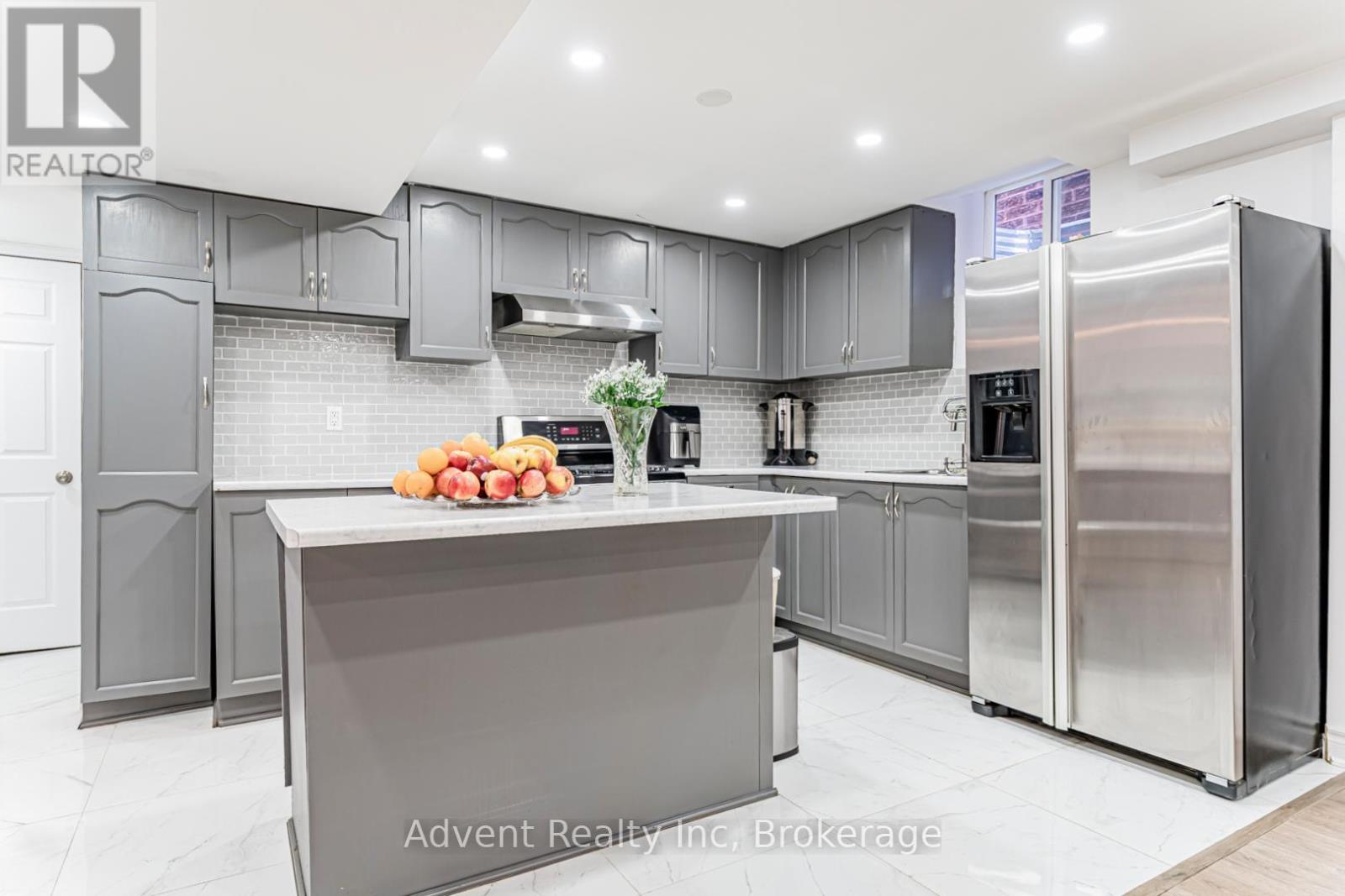 16 HIBBARD DRIVE - 38