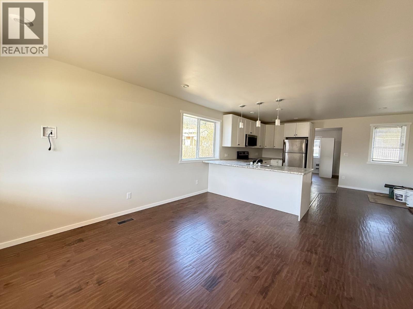 252 N FOURTH AVENUE - Image 2