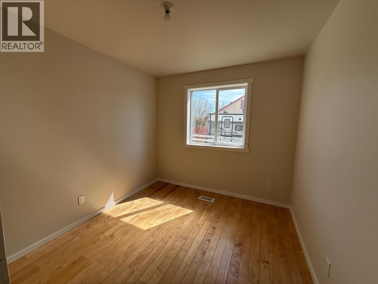 252 N FOURTH AVENUE - 8