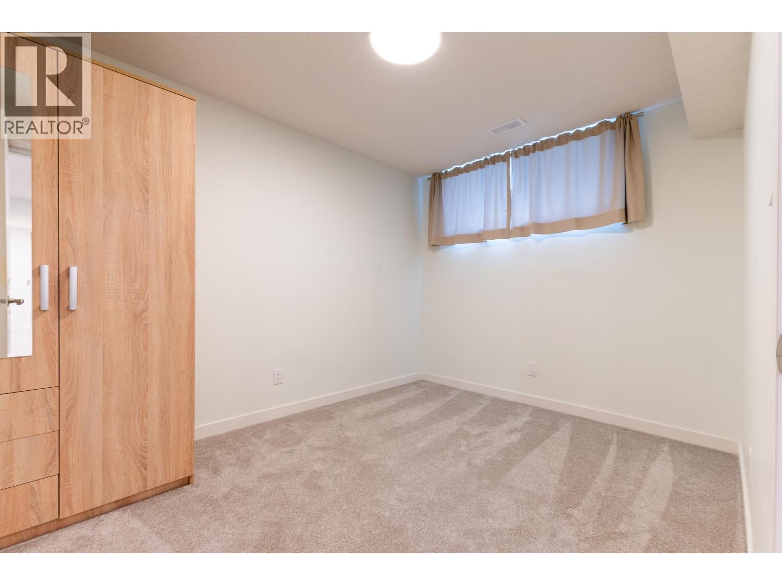 8009 STILLWATER CRESCENT - 21