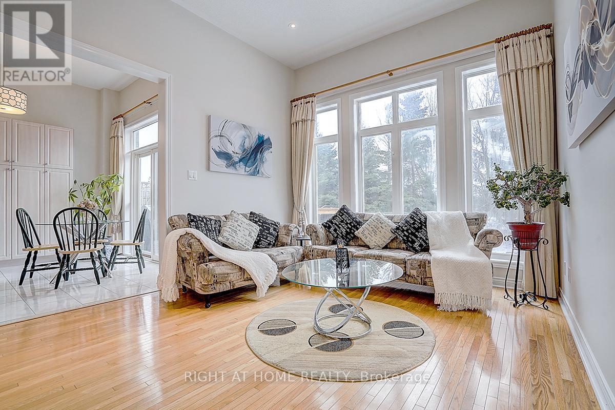 47 TOPOROWSKI AVENUE - 12