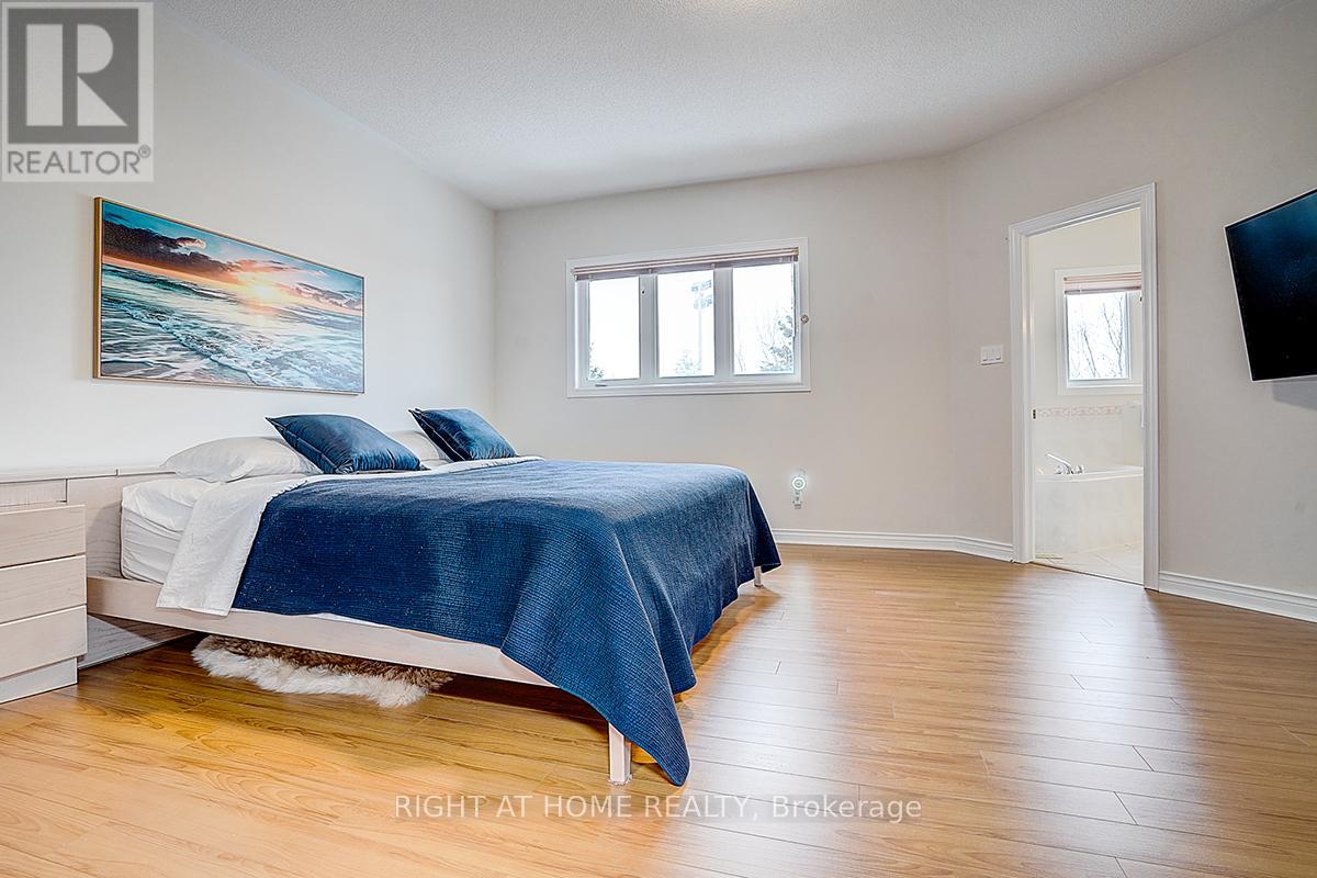47 TOPOROWSKI AVENUE - 38