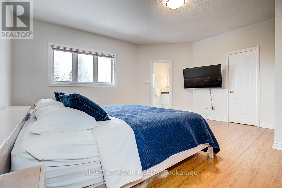 47 TOPOROWSKI AVENUE - 39