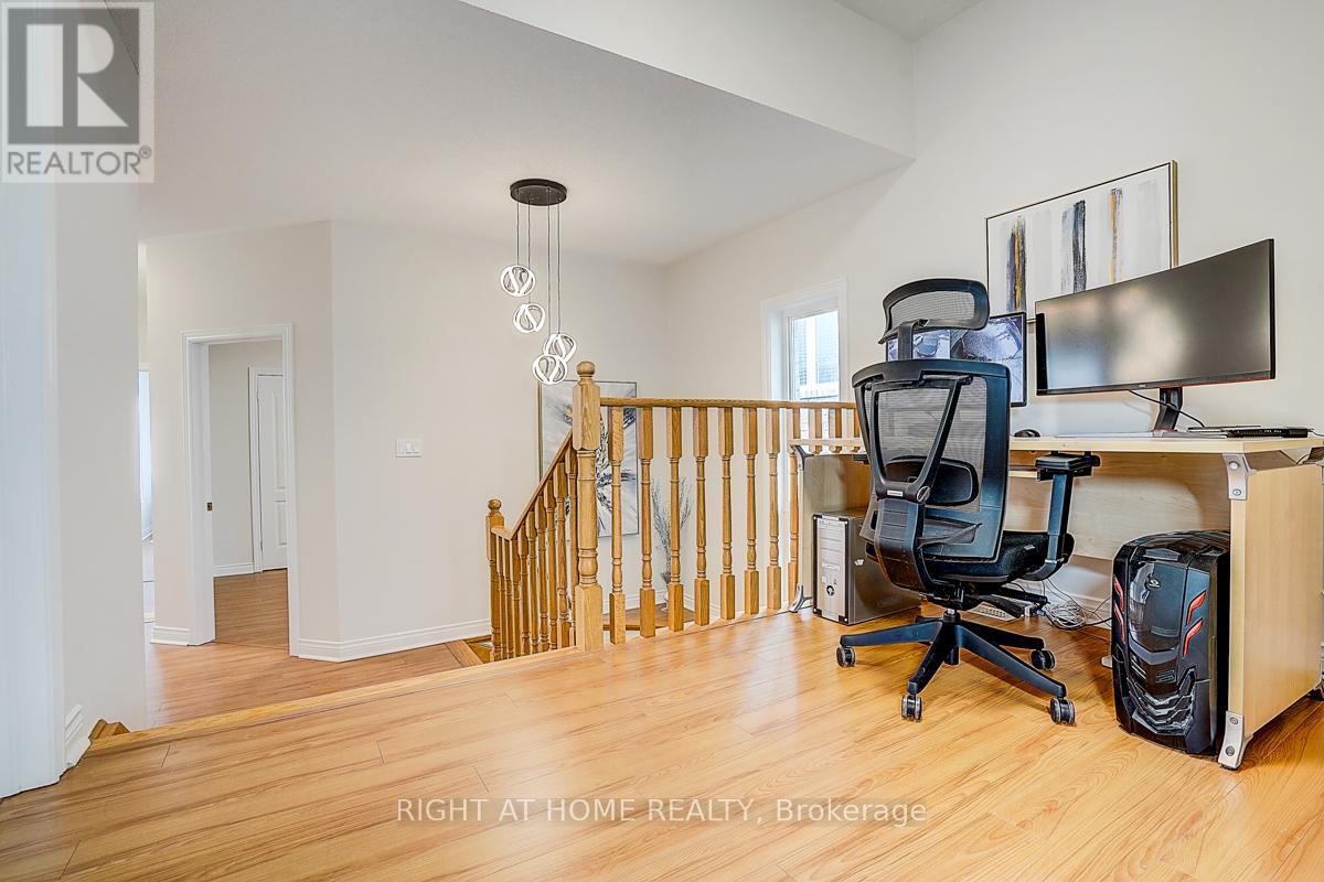 47 TOPOROWSKI AVENUE - 45