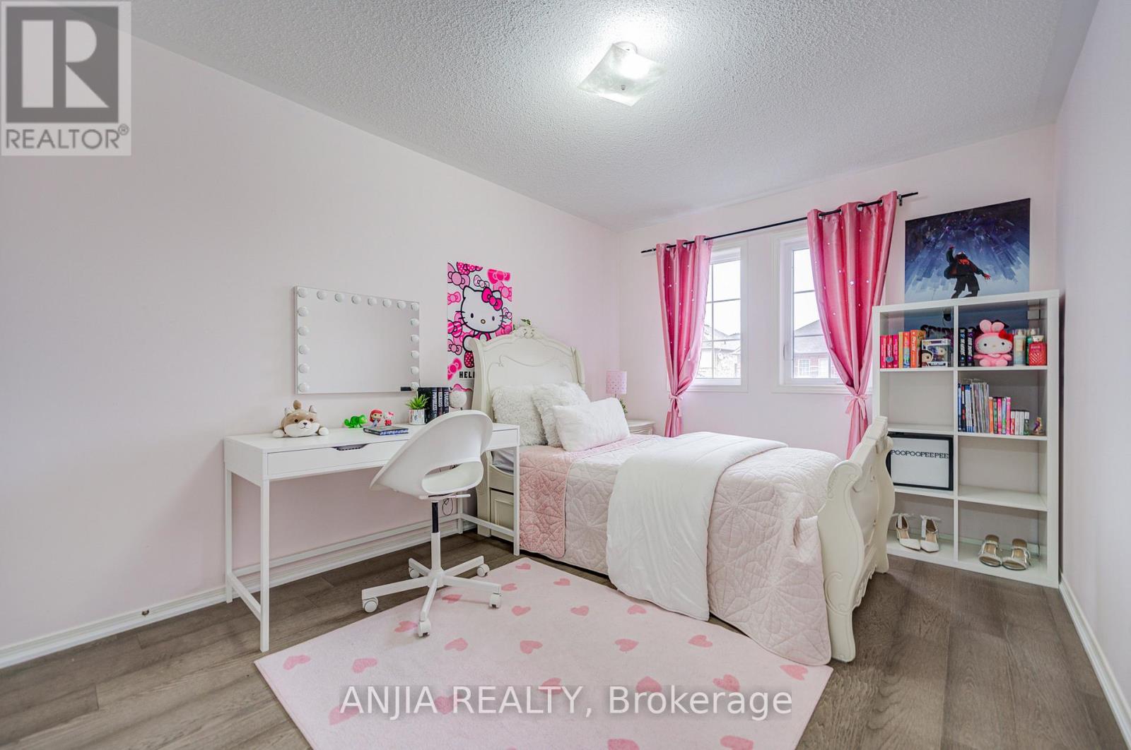 29 BUTTERWOOD LANE - 31