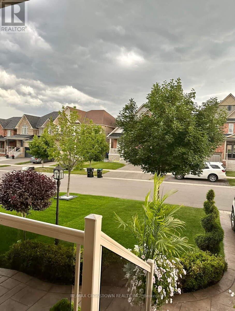 46 PIERCE PLACE - 38