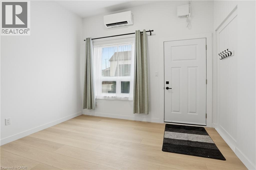 1110 CANNON Street E Unit# C, Hamilton, Ontario, L8L2J6 — Photo 6