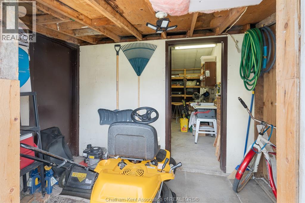 7039 BASE LINE, Wallaceburg, Ontario, N8A1A2 — Photo 23