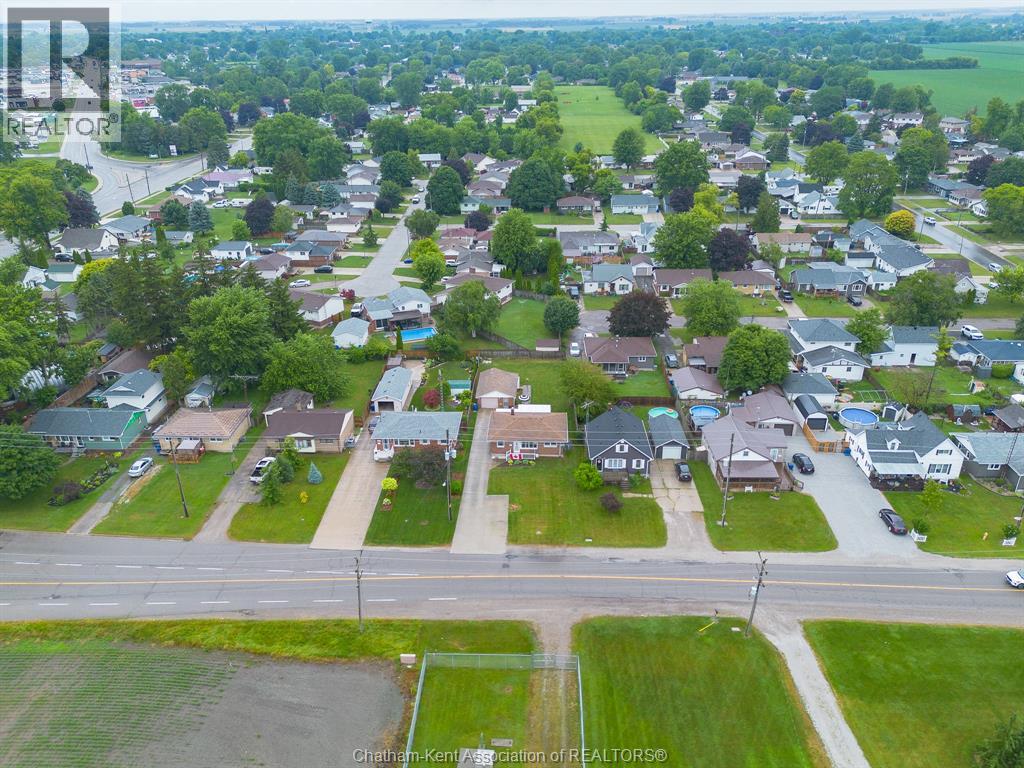 7039 BASE LINE, Wallaceburg, Ontario, N8A1A2 — Photo 28