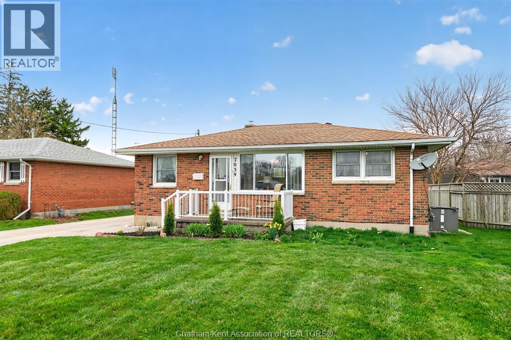 7039 BASE LINE, Wallaceburg, Ontario, N8A1A2 — Photo 31
