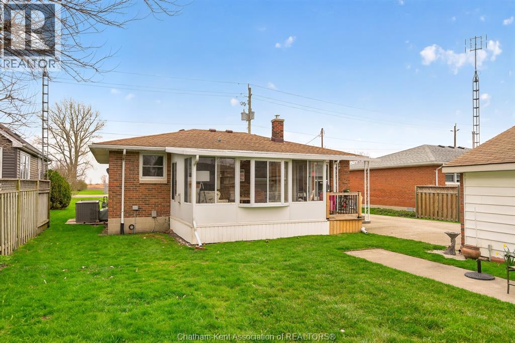 7039 BASE LINE, Wallaceburg, Ontario, N8A1A2 — Photo 34