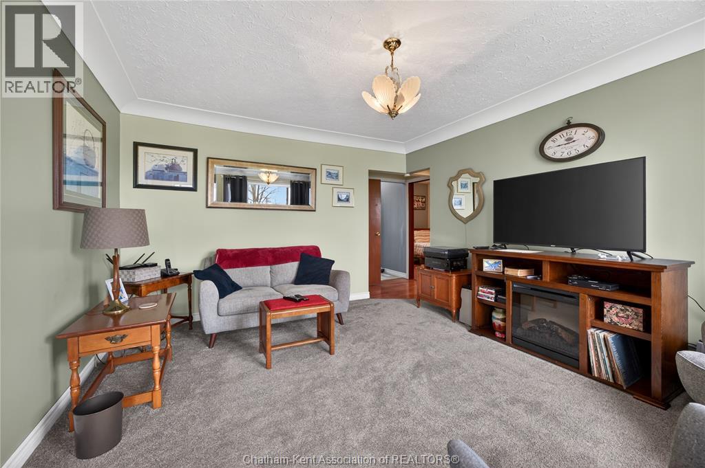 7039 BASE LINE, Wallaceburg, Ontario, N8A1A2 — Photo 9