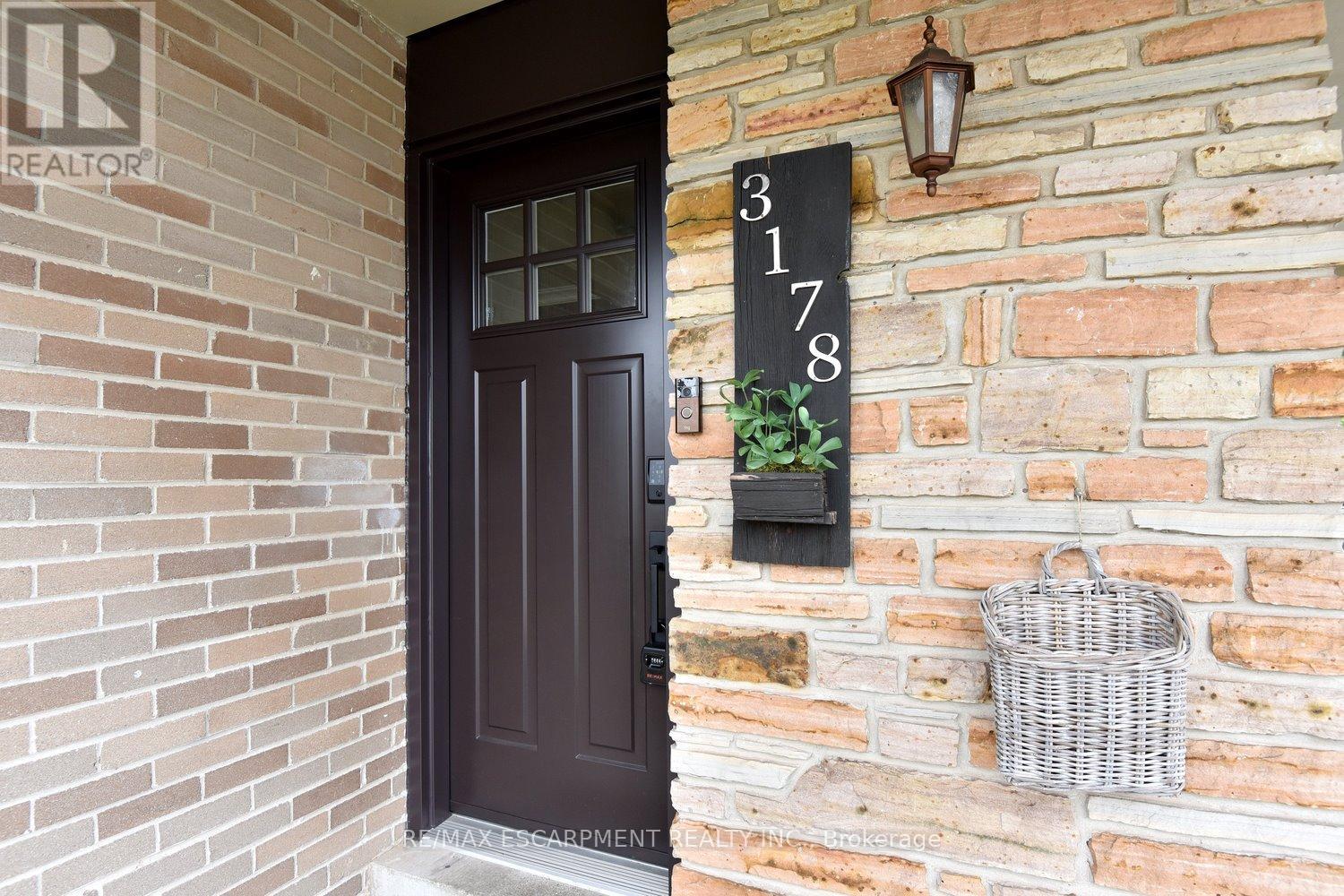 3178 HEATHFIELD DRIVE, Burlington (Palmer), Ontario, L7M1C9 — Photo 3