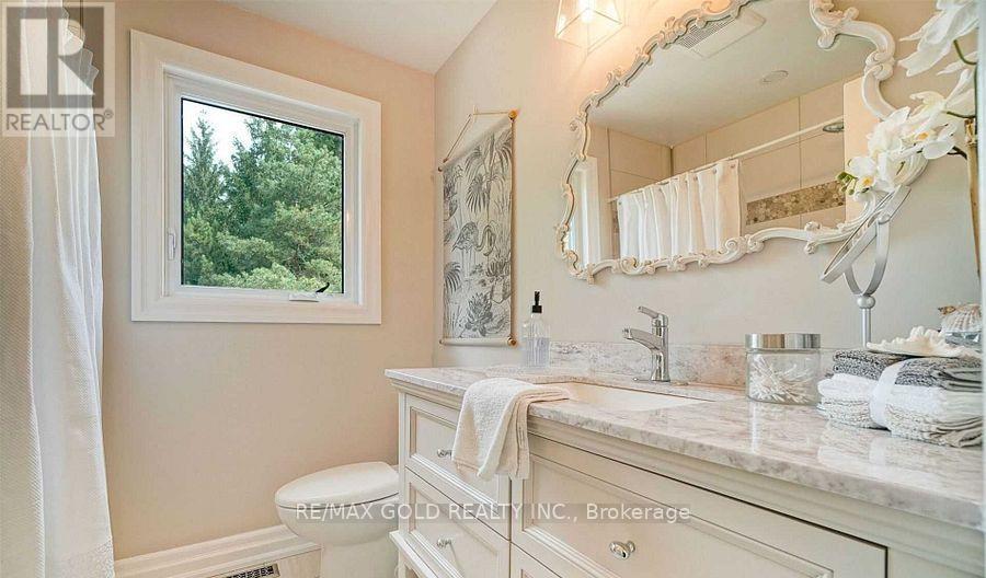 64312 DUFFERIN COUNTY ROAD - 12
