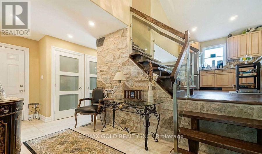 64312 DUFFERIN COUNTY ROAD - 33