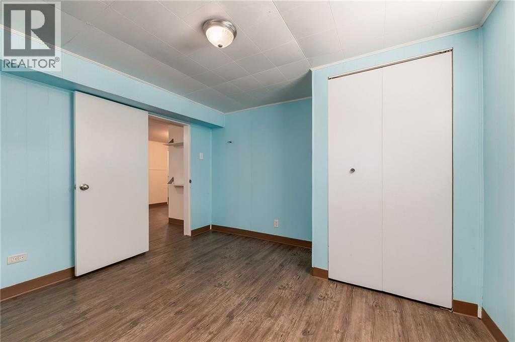 Single Family House Bungalow for Sale in   Avenue NE Winston Heights/Mountview Calgary 