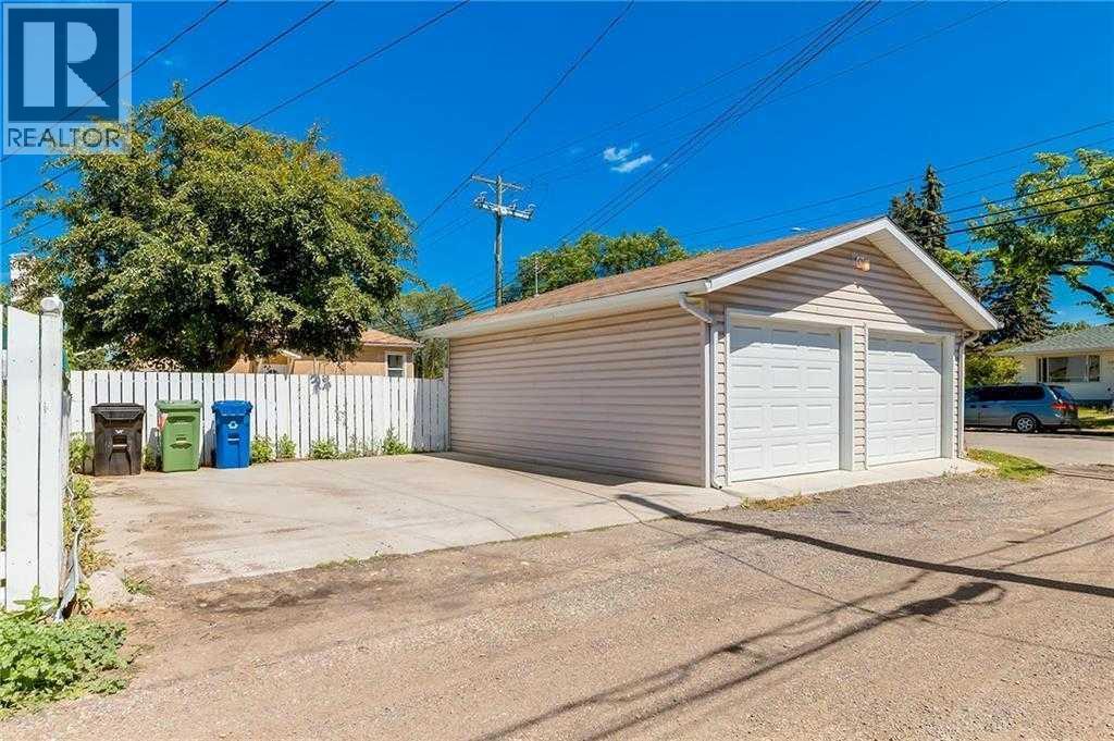 Single Family House Bungalow for Sale in   Avenue NE Winston Heights/Mountview Calgary 