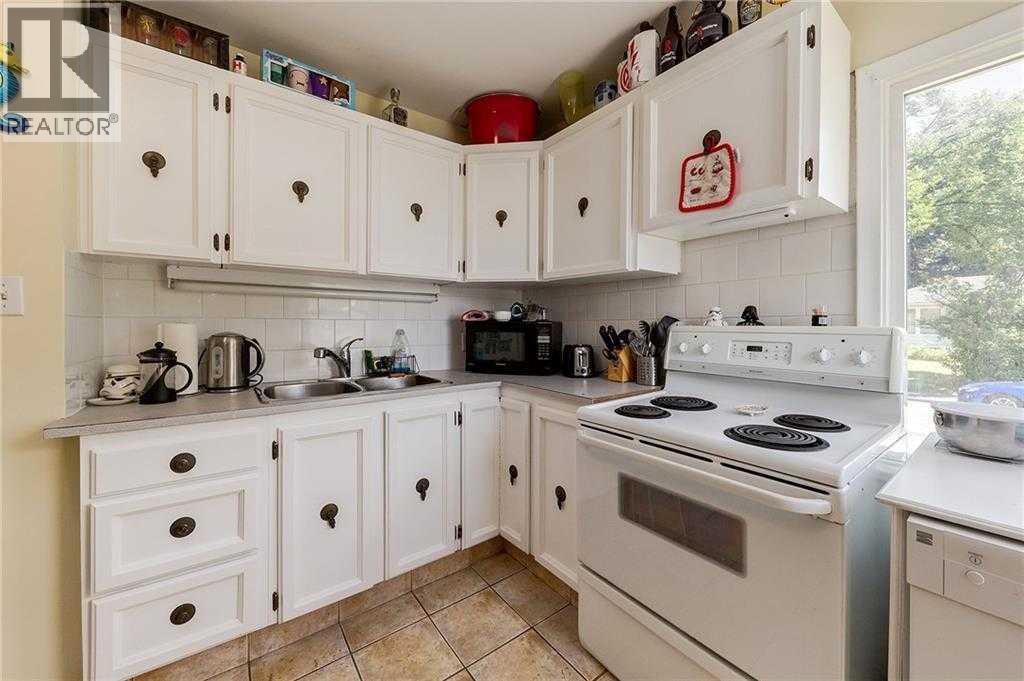 Single Family House Bungalow for Sale in   Avenue NE Winston Heights/Mountview Calgary 