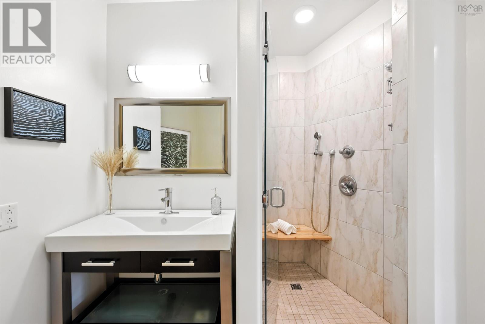 Property 29 of 49 of 9878 Main Street